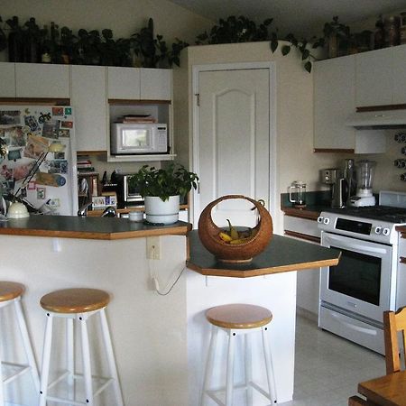 Avens Renaissance B&B Canmore Exteriör bild