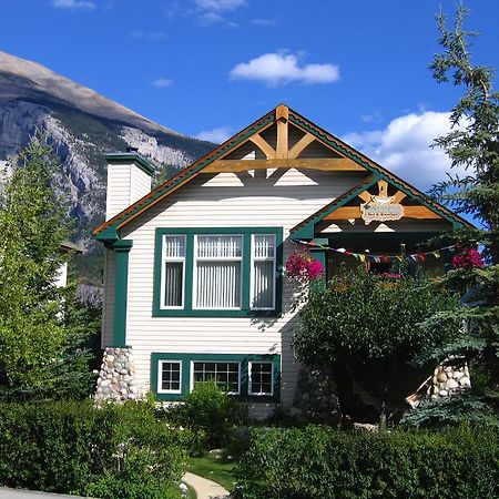 Avens Renaissance B&B Canmore Exteriör bild