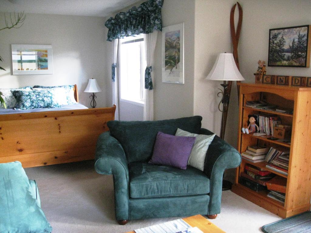 Avens Renaissance B&B Canmore Rum bild